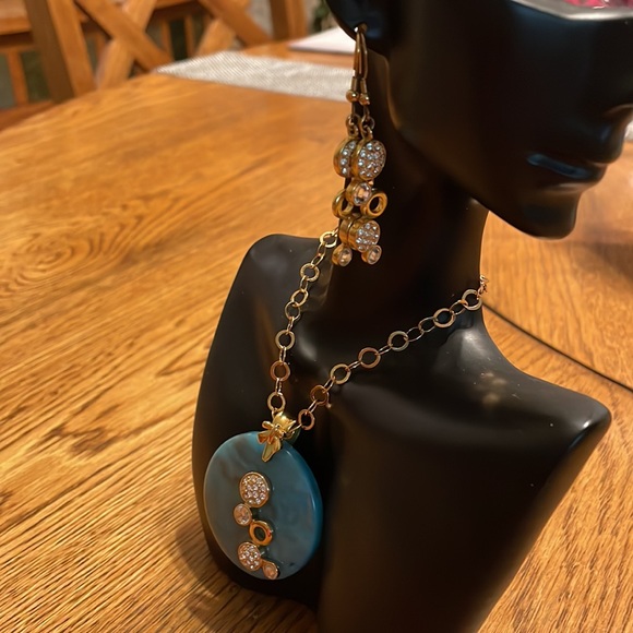 Gorgeous set of blue agate and Swarovski crystals necklace and earrings 🇨🇦 - Picture 6 of 6
